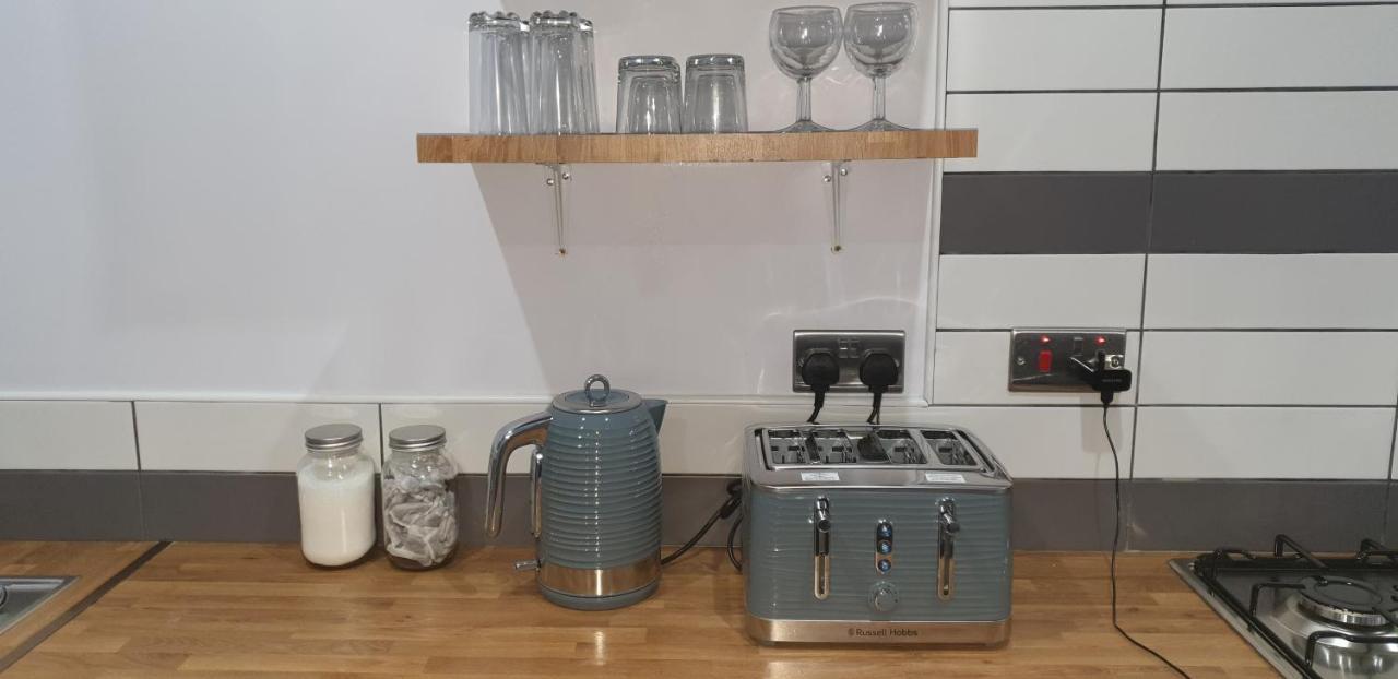Homestay In Birmingham Sleeps 8 - Free Parking & Wifi מראה חיצוני תמונה